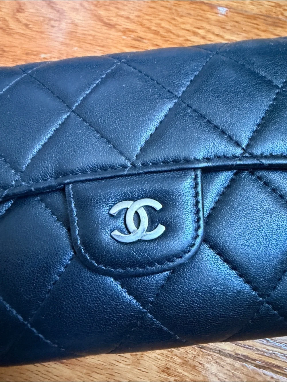 CHANEL vintage Black Quilted lambskin Wallet with CC Logo